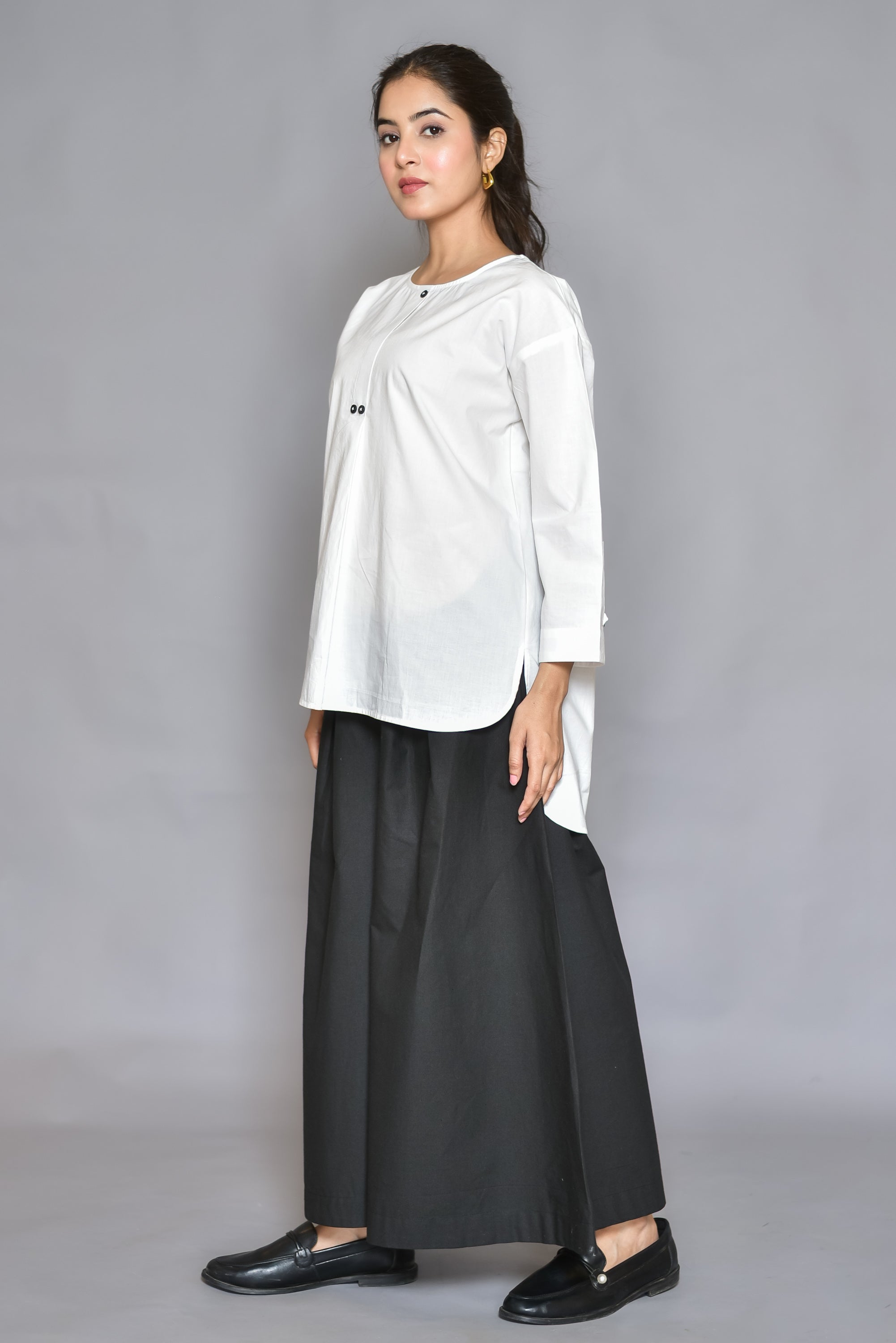 Minimalist High-Low Loose-Fit Top (White Solid)