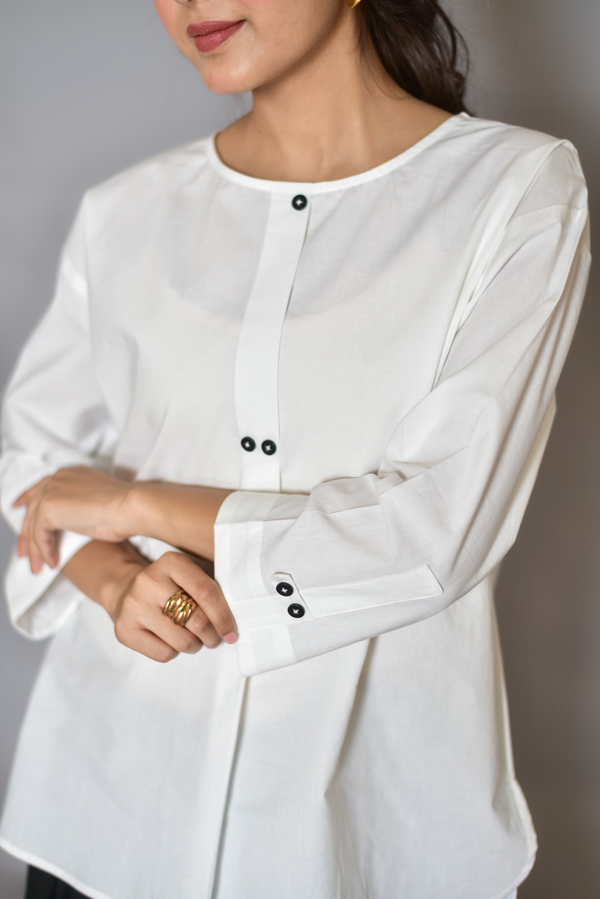 Minimalist High-Low Loose-Fit Top