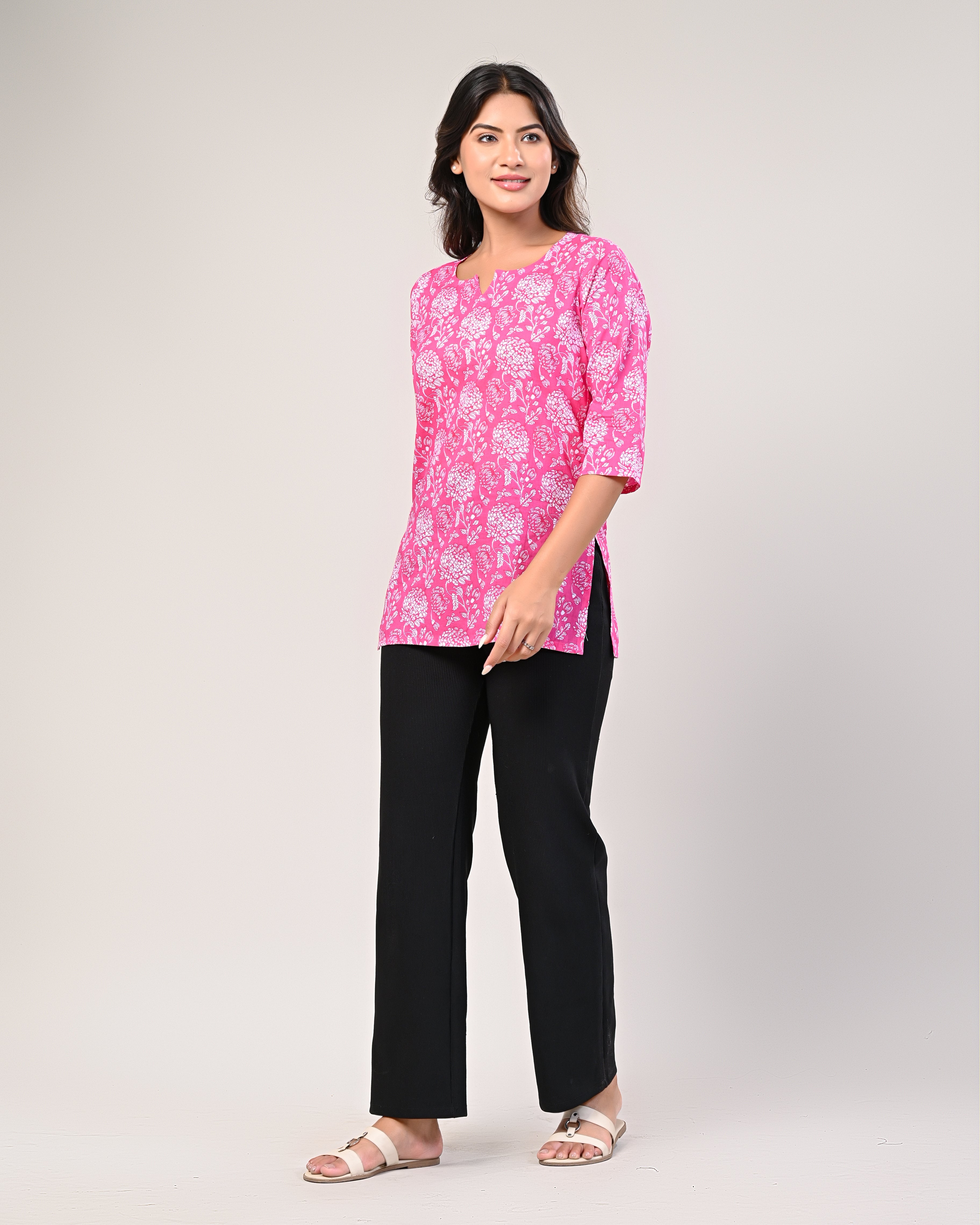Women’s Pink Printed Kurti