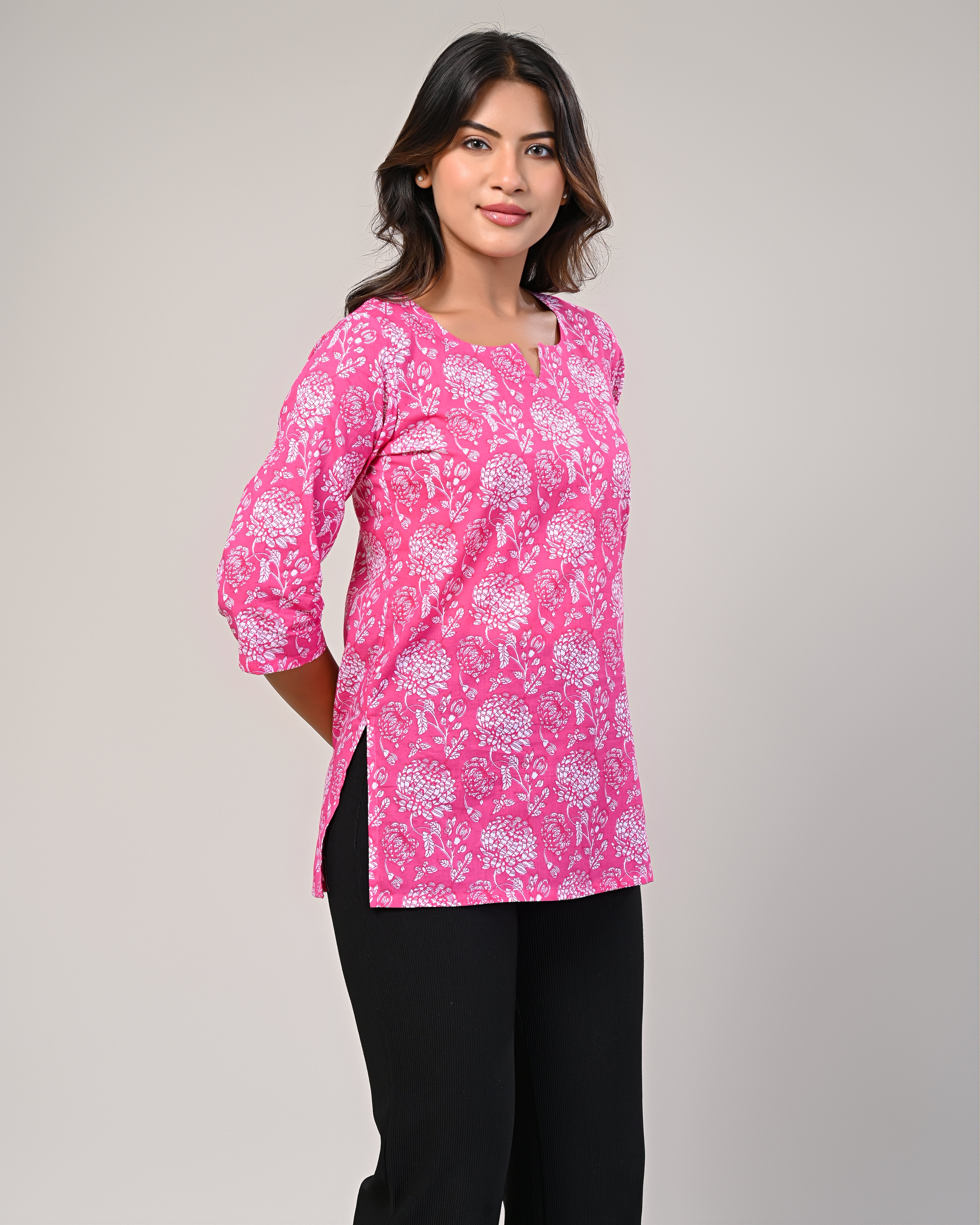 Women’s Pink Printed Kurti