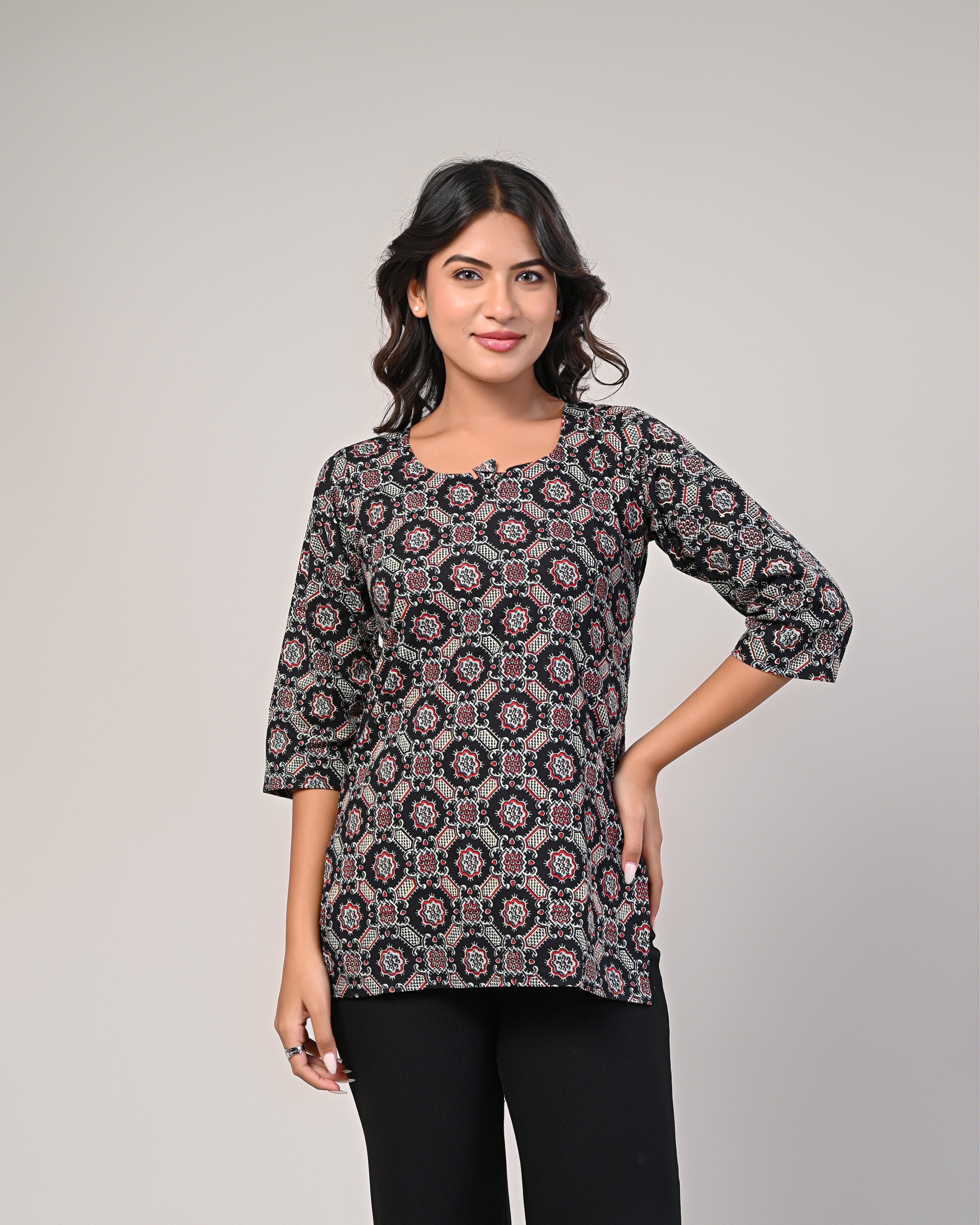 Women’s Black Printed Kurti