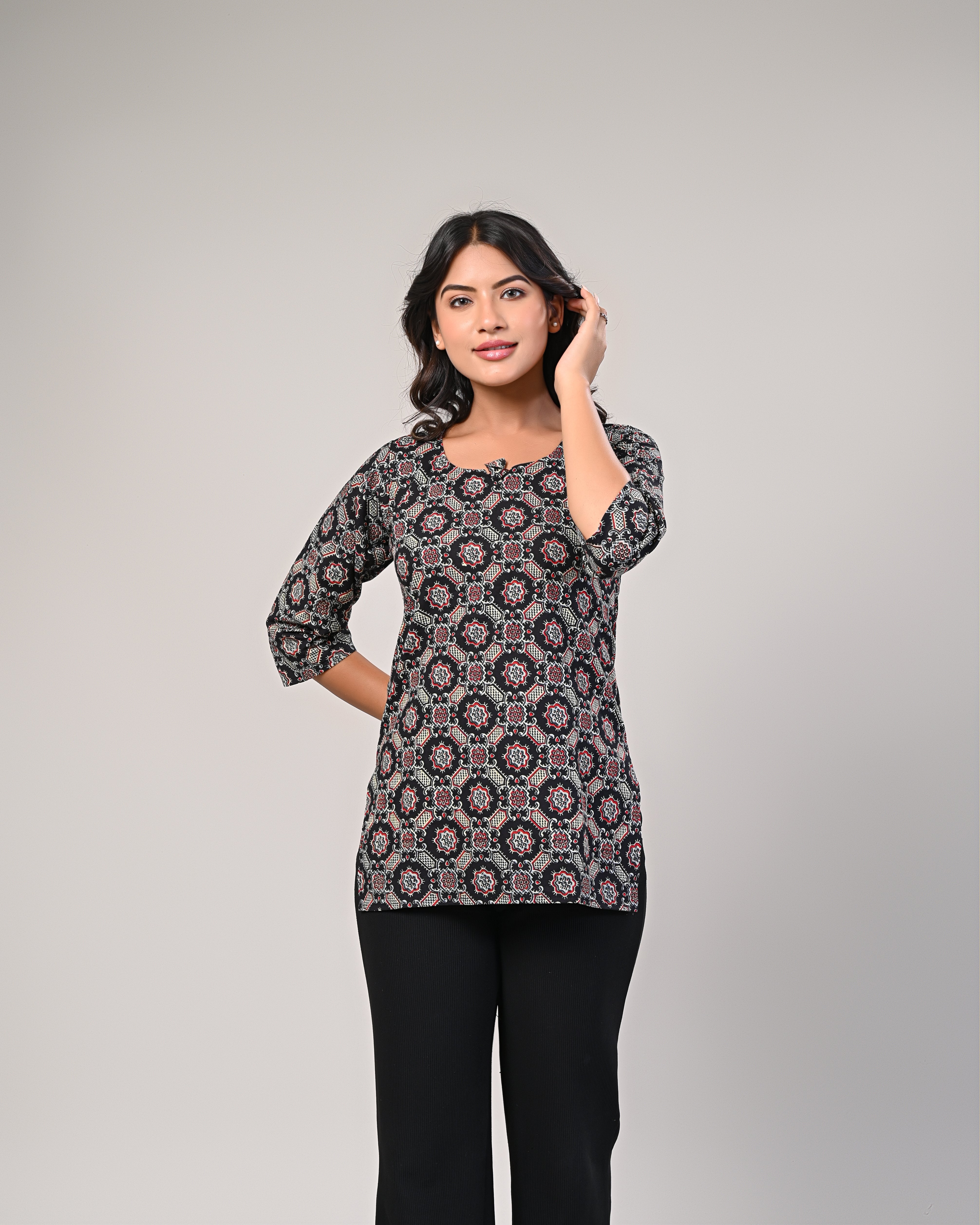 Women’s Black Printed Kurti