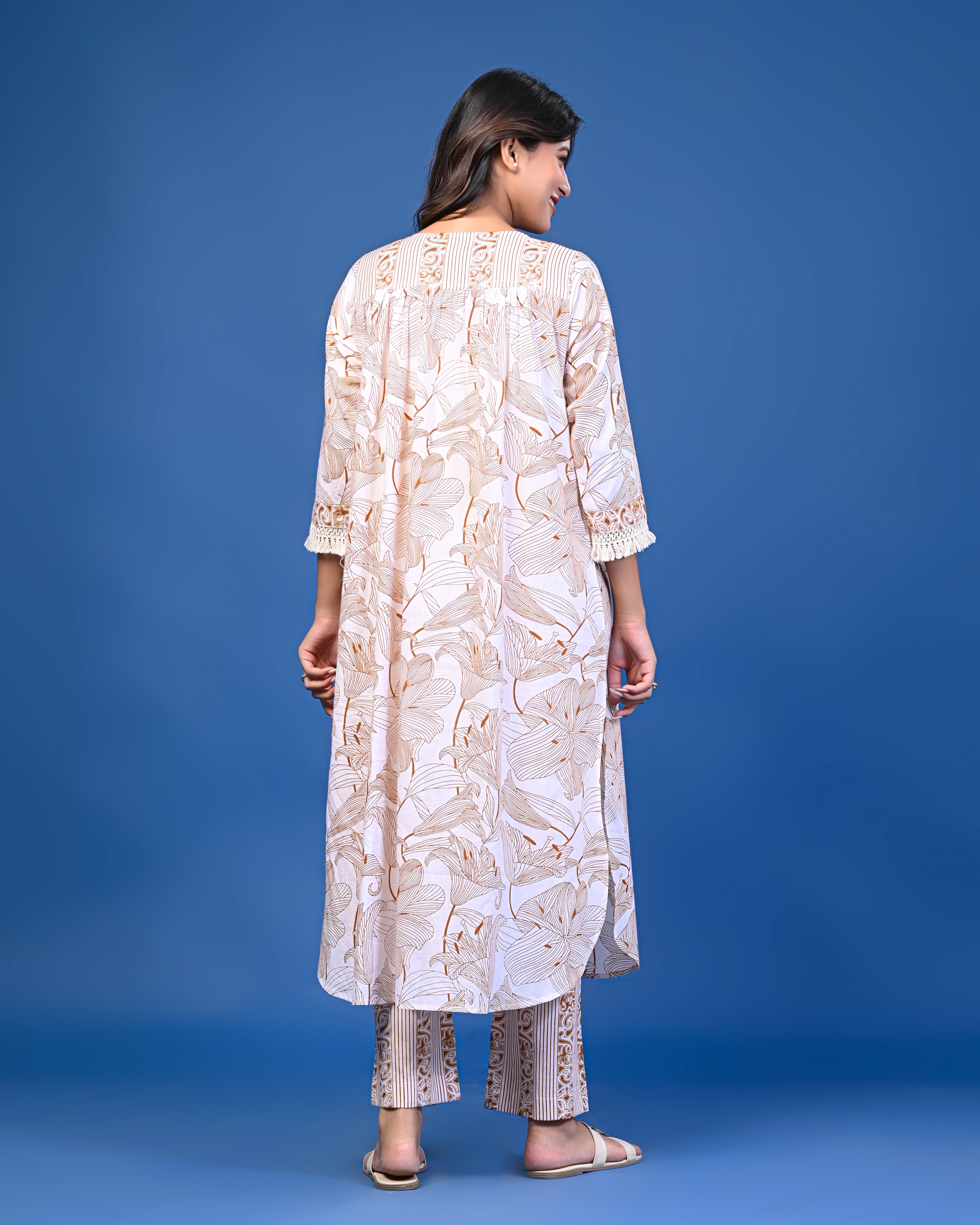 Women’s Printed Kurta with Matching Pants Set