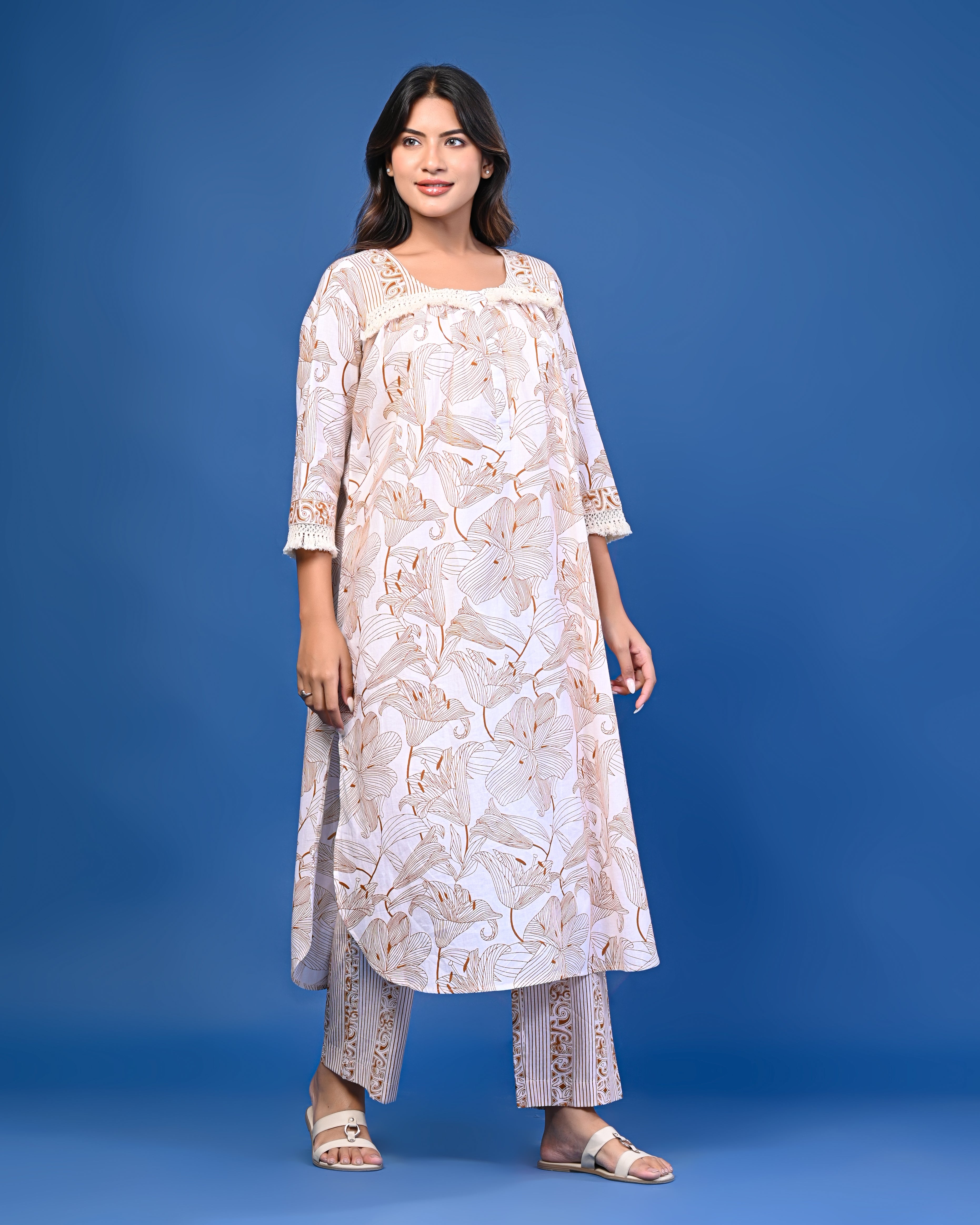 Women’s Printed Kurta with Matching Pants Set
