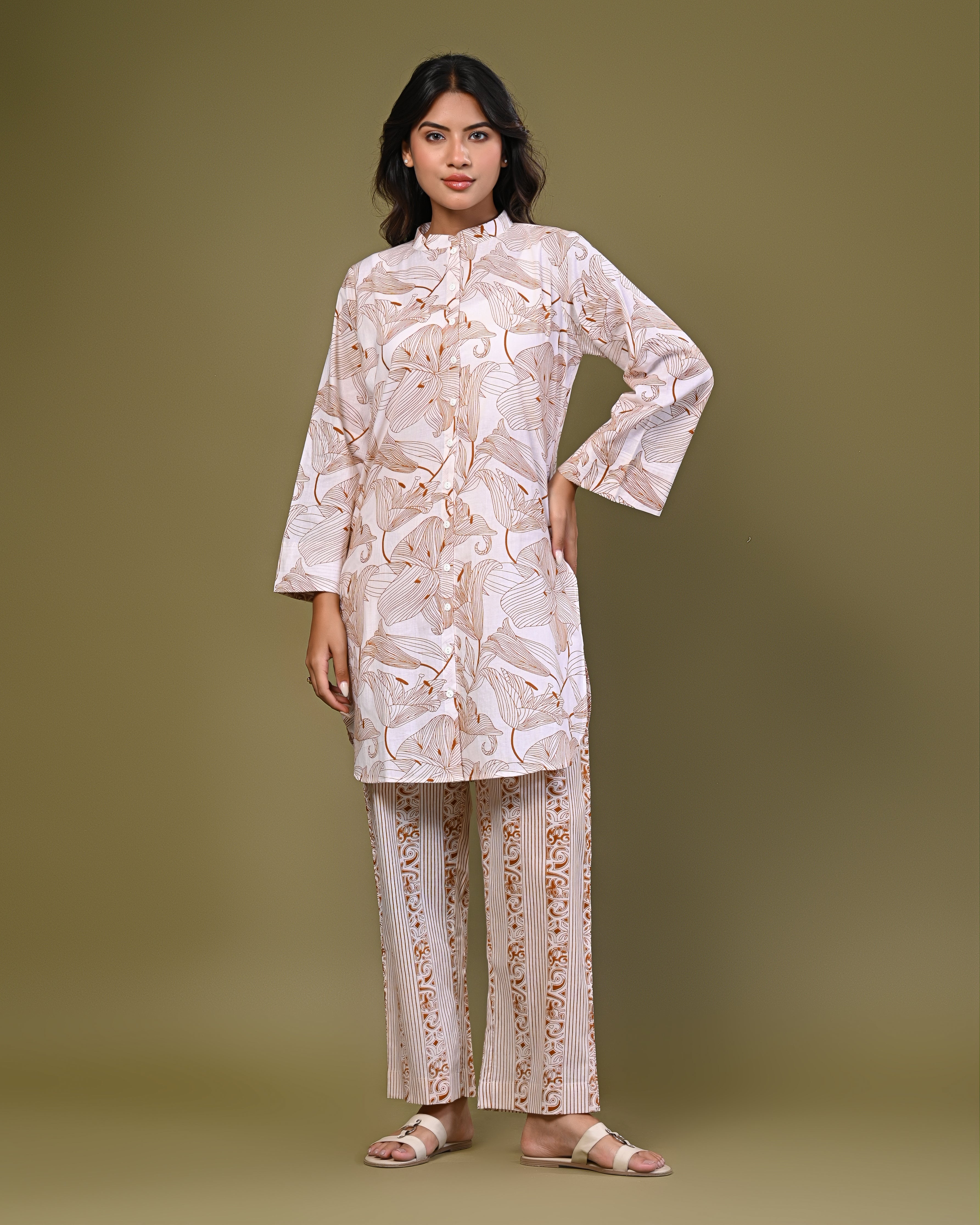 Women’s Beige Printed Kurta with Straight Pants