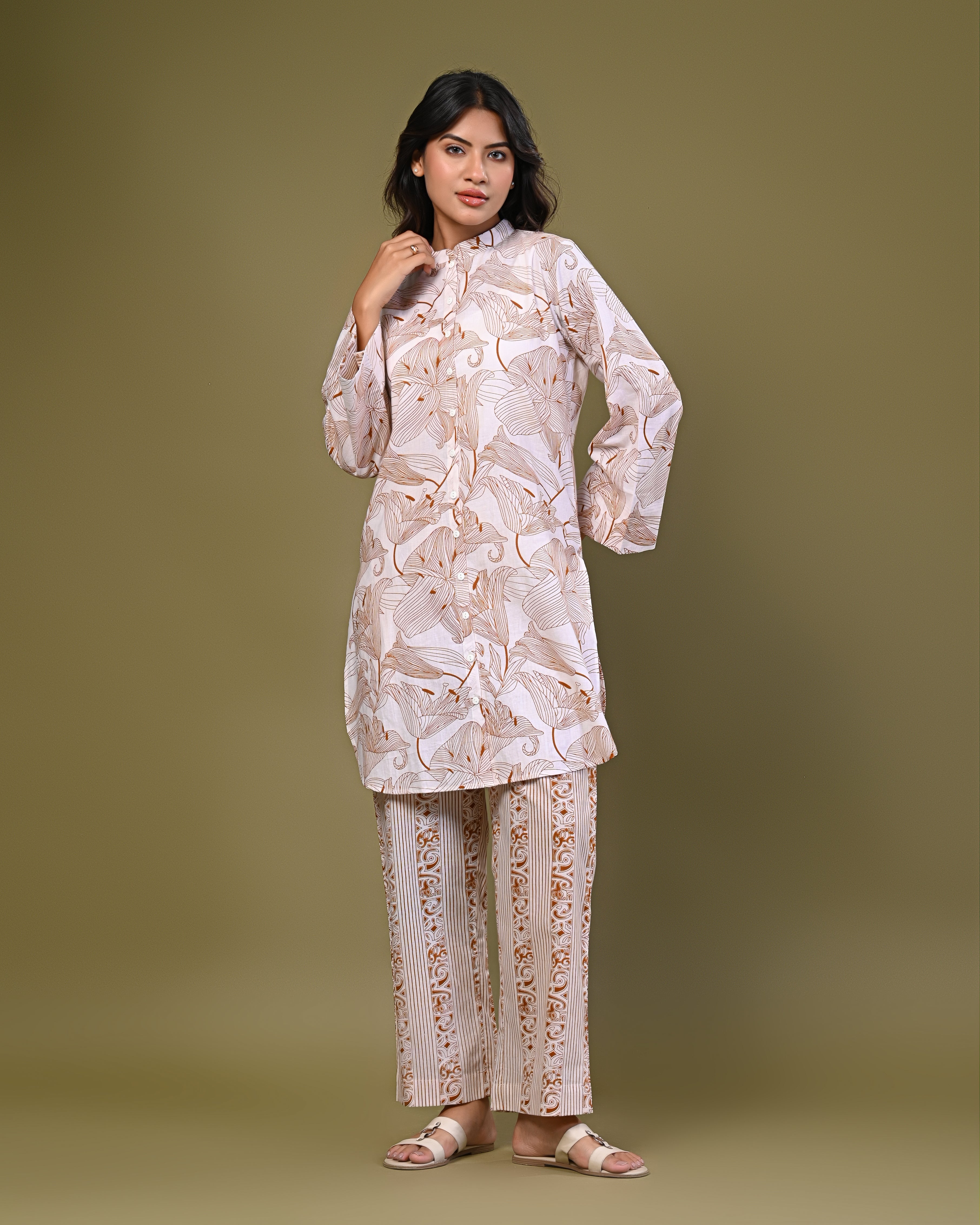 Women’s Beige Printed Kurta with Straight Pants