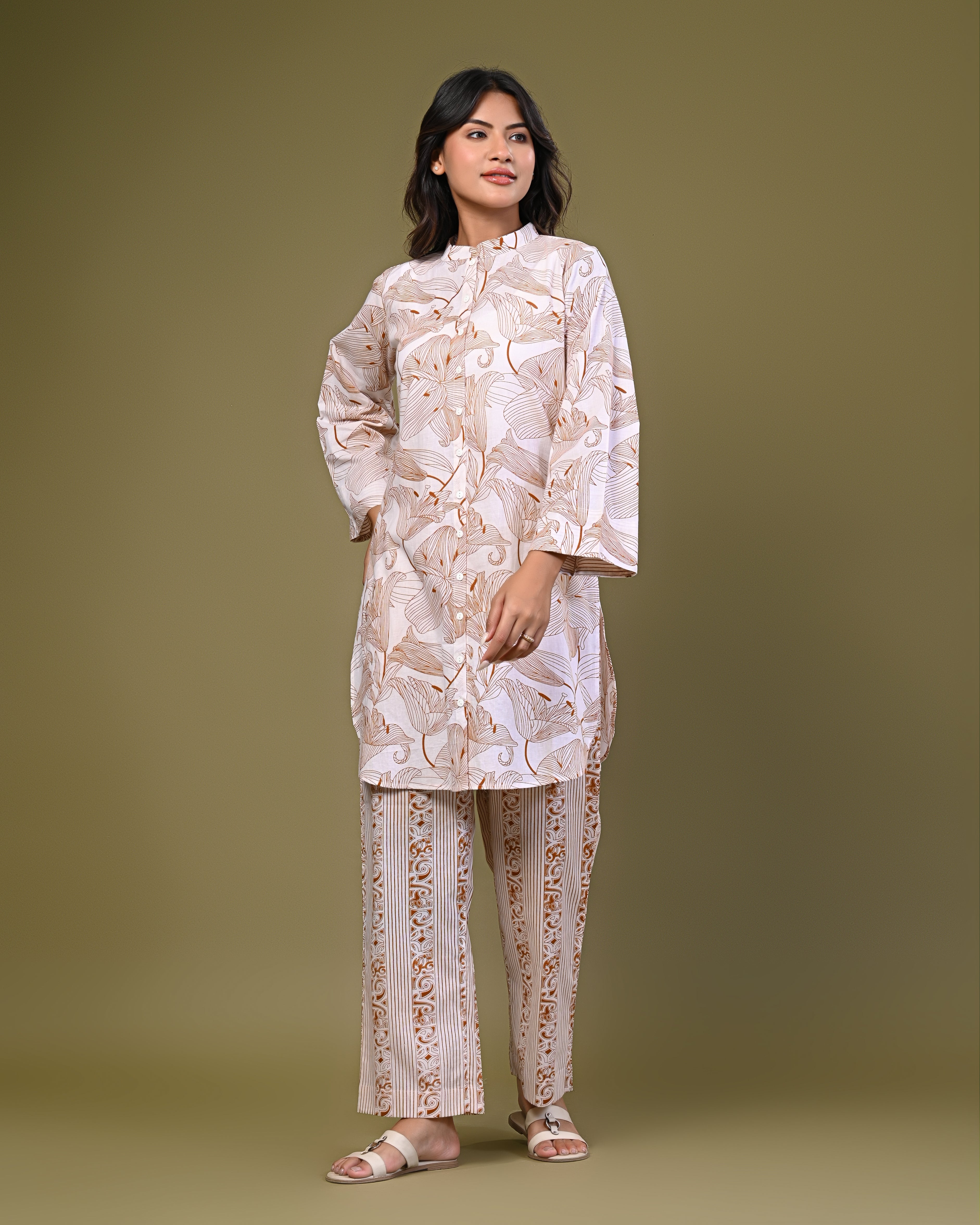 Women’s Beige Printed Kurta with Straight Pants