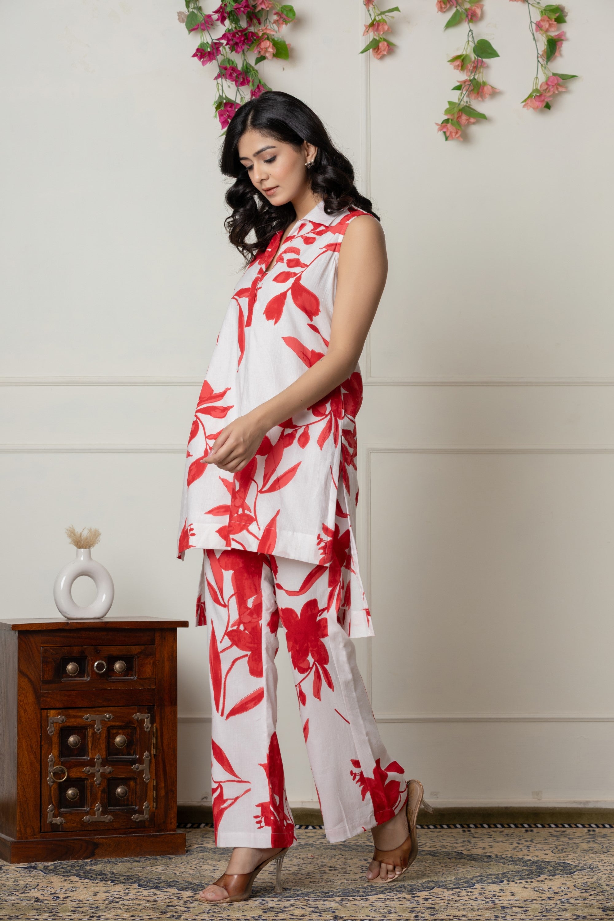 Red & White Floral Printed Sleeveless Co-ord Set