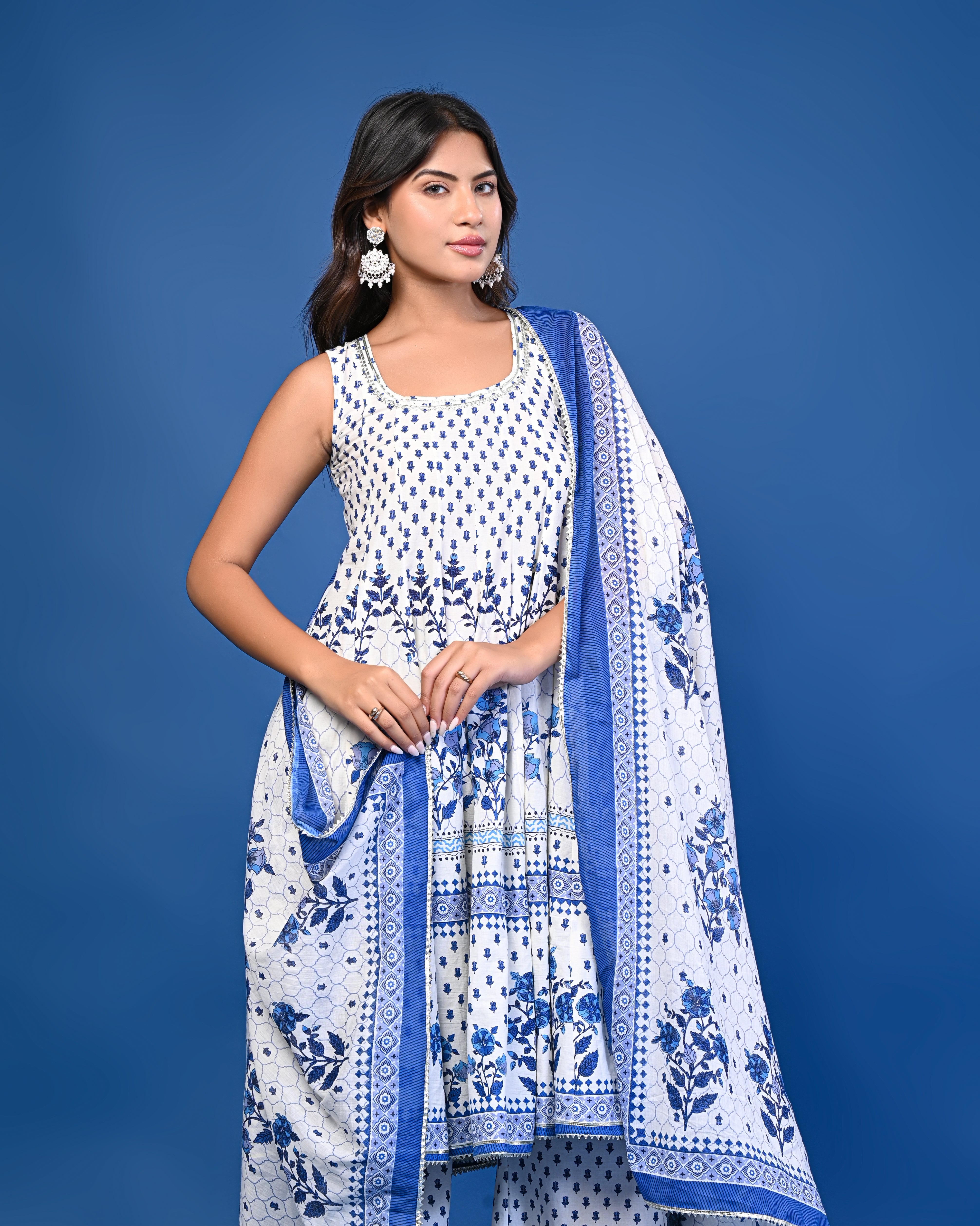 Blue & White Floral Printed 3-Piece Suit Set