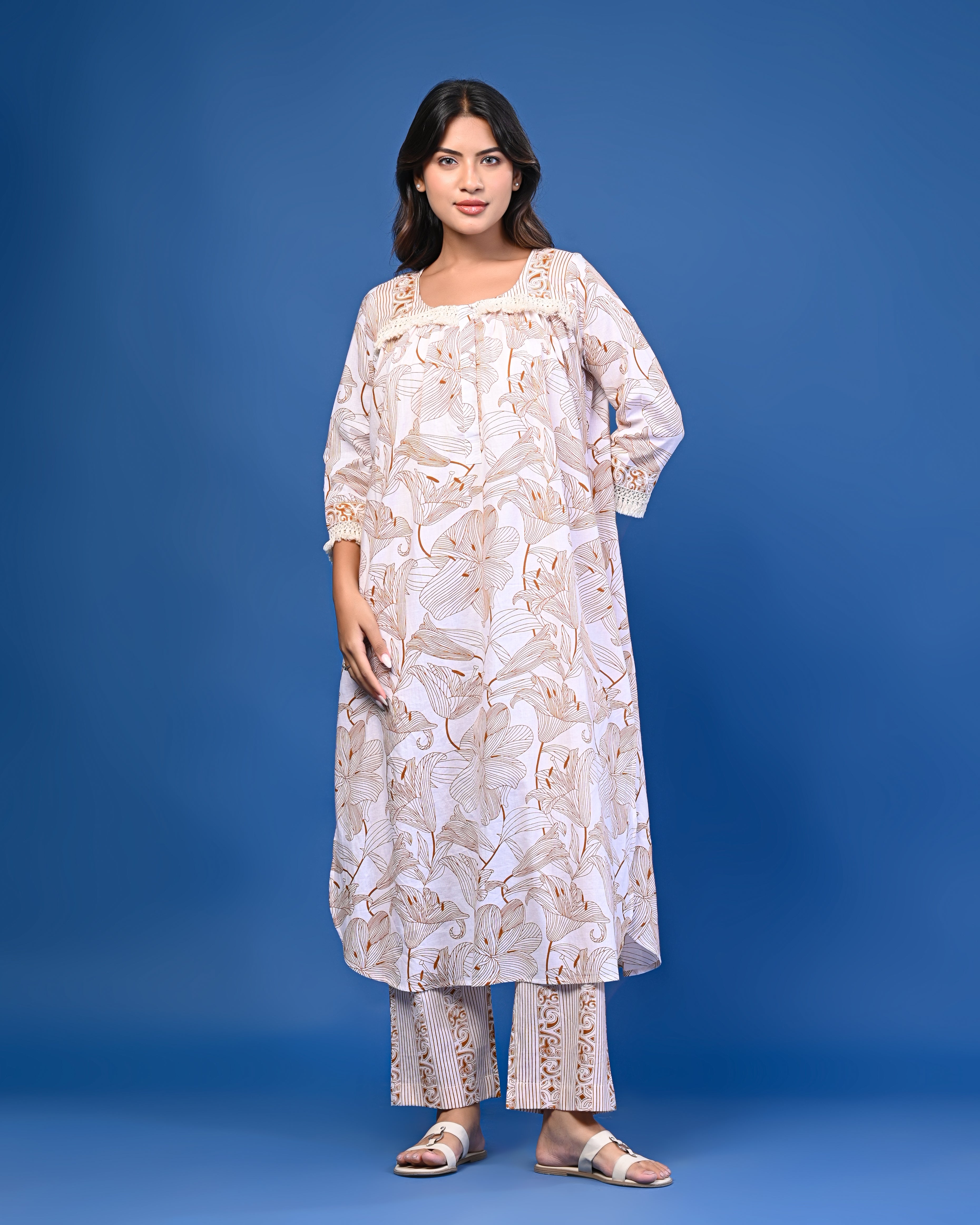 Women’s Printed Kurta with Matching Pants Set