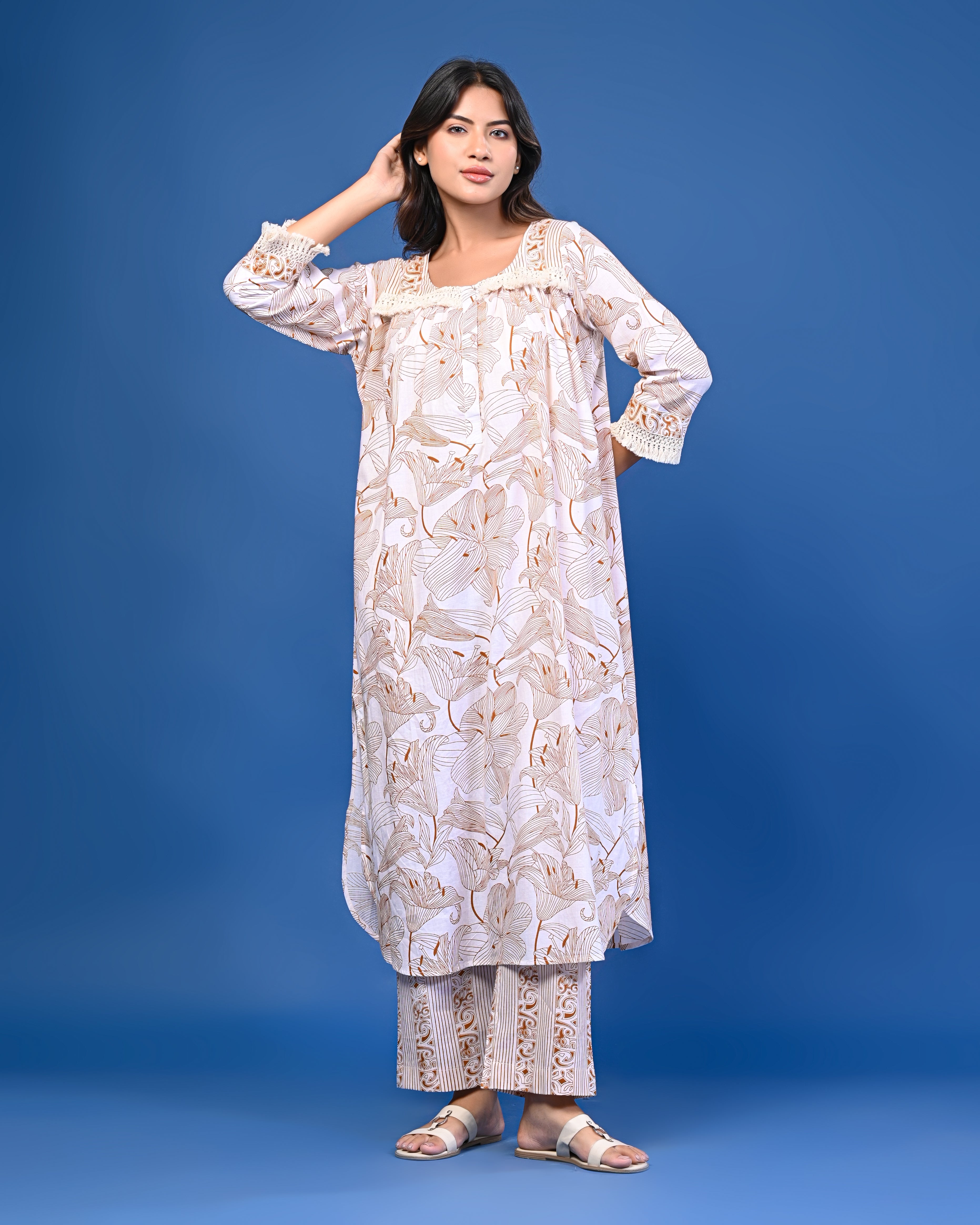 Women’s Printed Kurta with Matching Pants Set