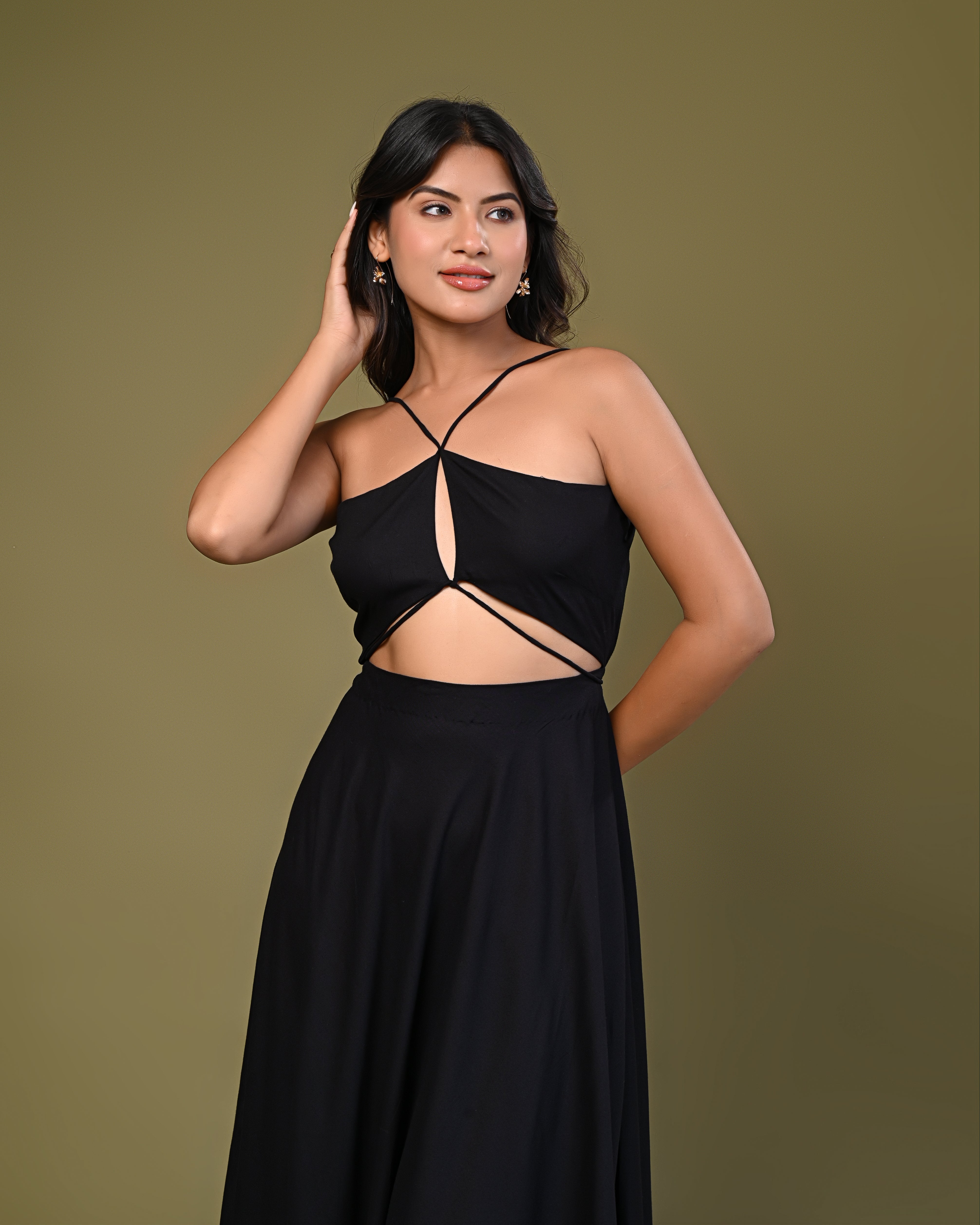 Women's Solid Black Cut-Out Midi Dress